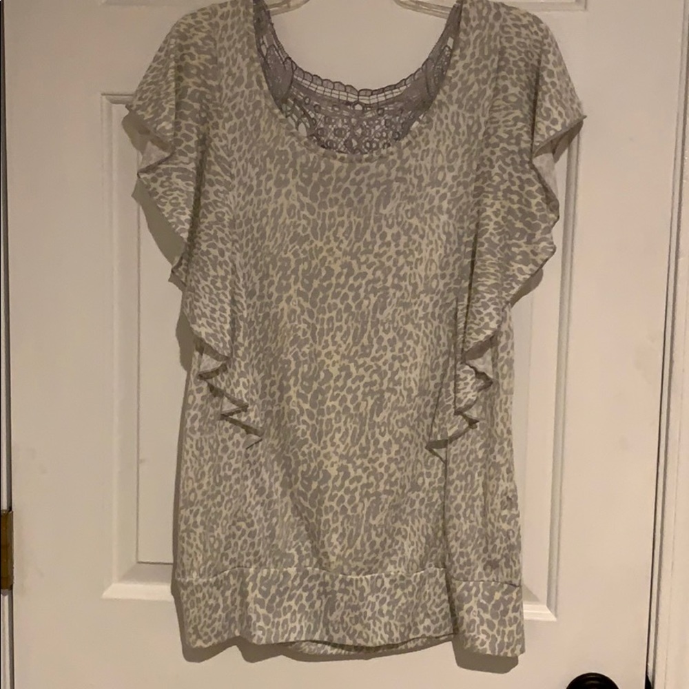 Super comfortable maternity top.